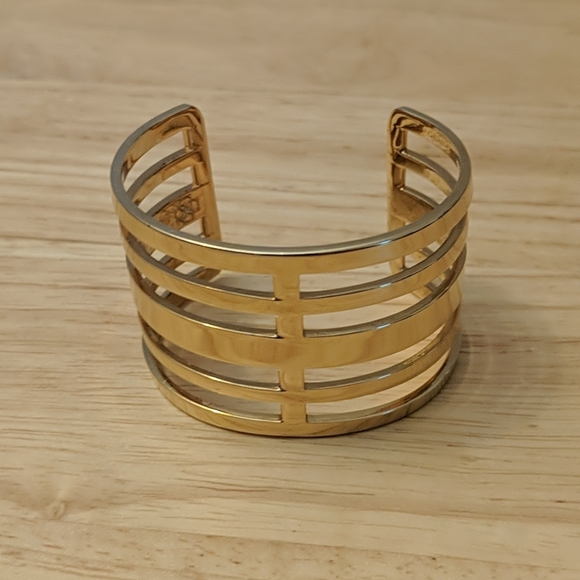 Lined Bangle - Picture 5 of 7